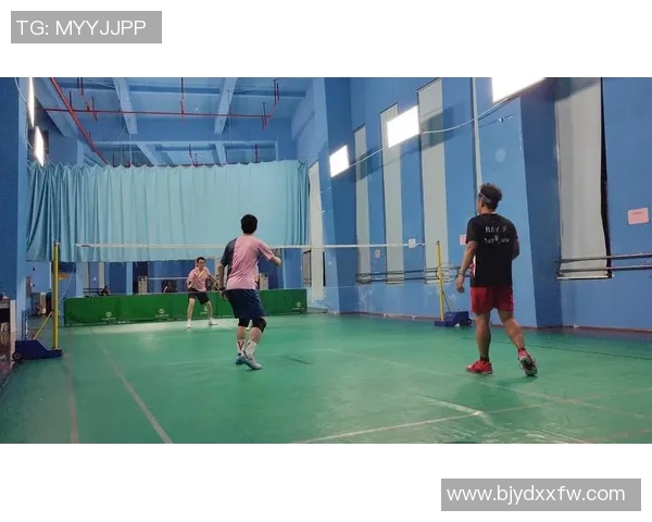 南京羽毛球队荣登羽毛球节奏排行榜第六名展现出色竞技实力与团队合作精神 南京羽毛球队荣登羽毛球节奏排行榜第六名展现出色竞技实力与团队合作精神