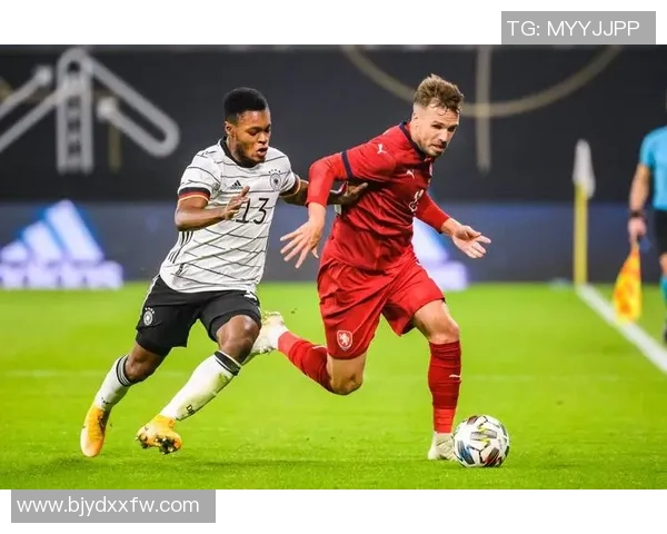 足球明星在赛场上的技术水平与普通球员的差异分析 足球明星在赛场上的技术水平与普通球员的差异分析