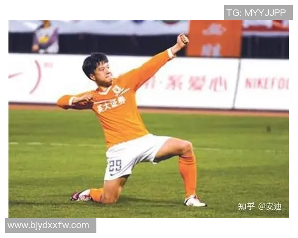 足球明星庆祝动作全解析教你如何像他们一样尽情庆祝进球 足球明星庆祝动作全解析教你如何像他们一样尽情庆祝进球