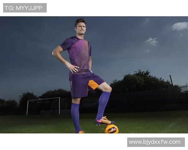 足球明星时尚穿搭大赏社会服装风格与个性展示 足球明星时尚穿搭大赏社会服装风格与个性展示